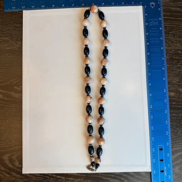Pauline Rader Vintage Beaded Necklace Black Cream Marbled 32” Signed Statement - Picture 11 of 11